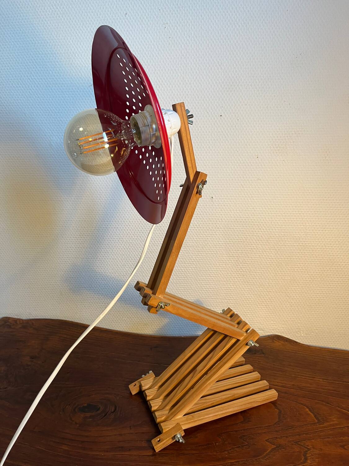 Wooden accordion wall lamp