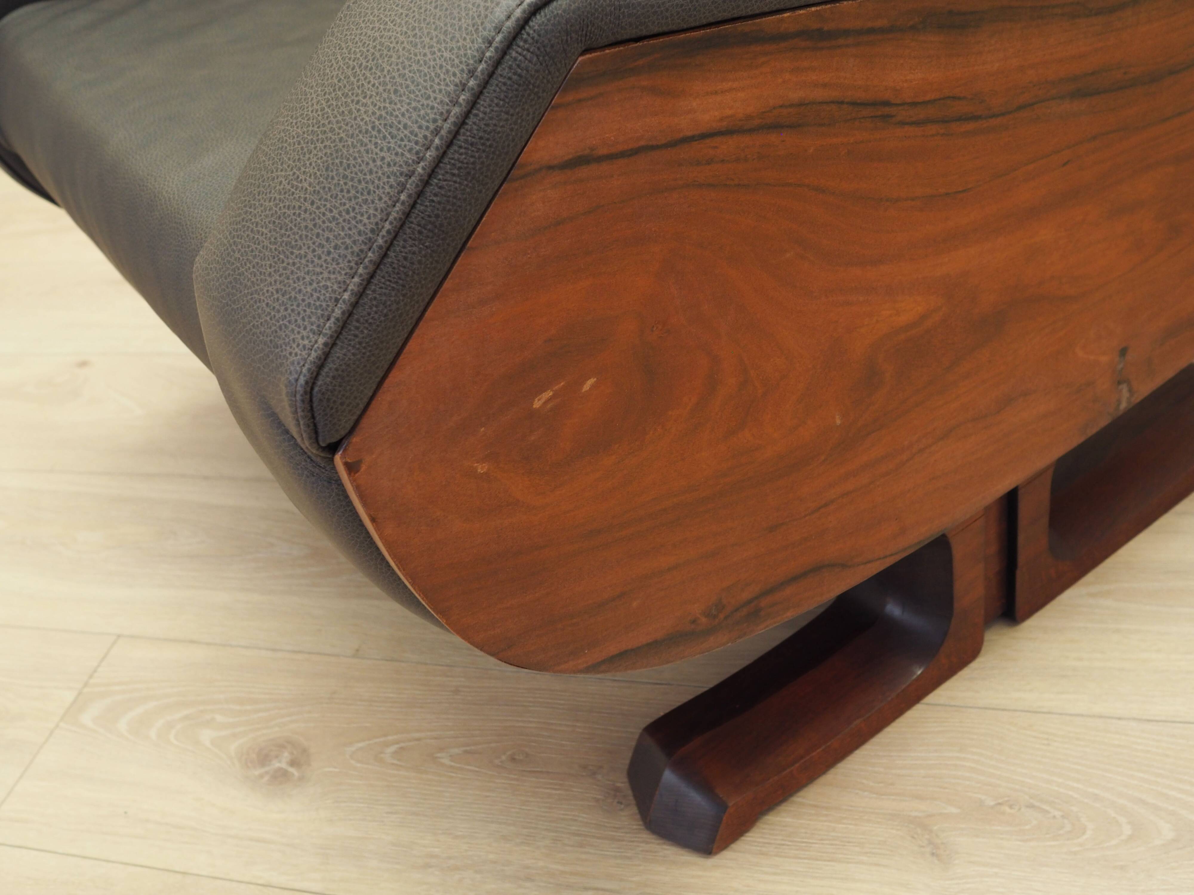 Leather armchair, Italian design, 1970s, production: Italy