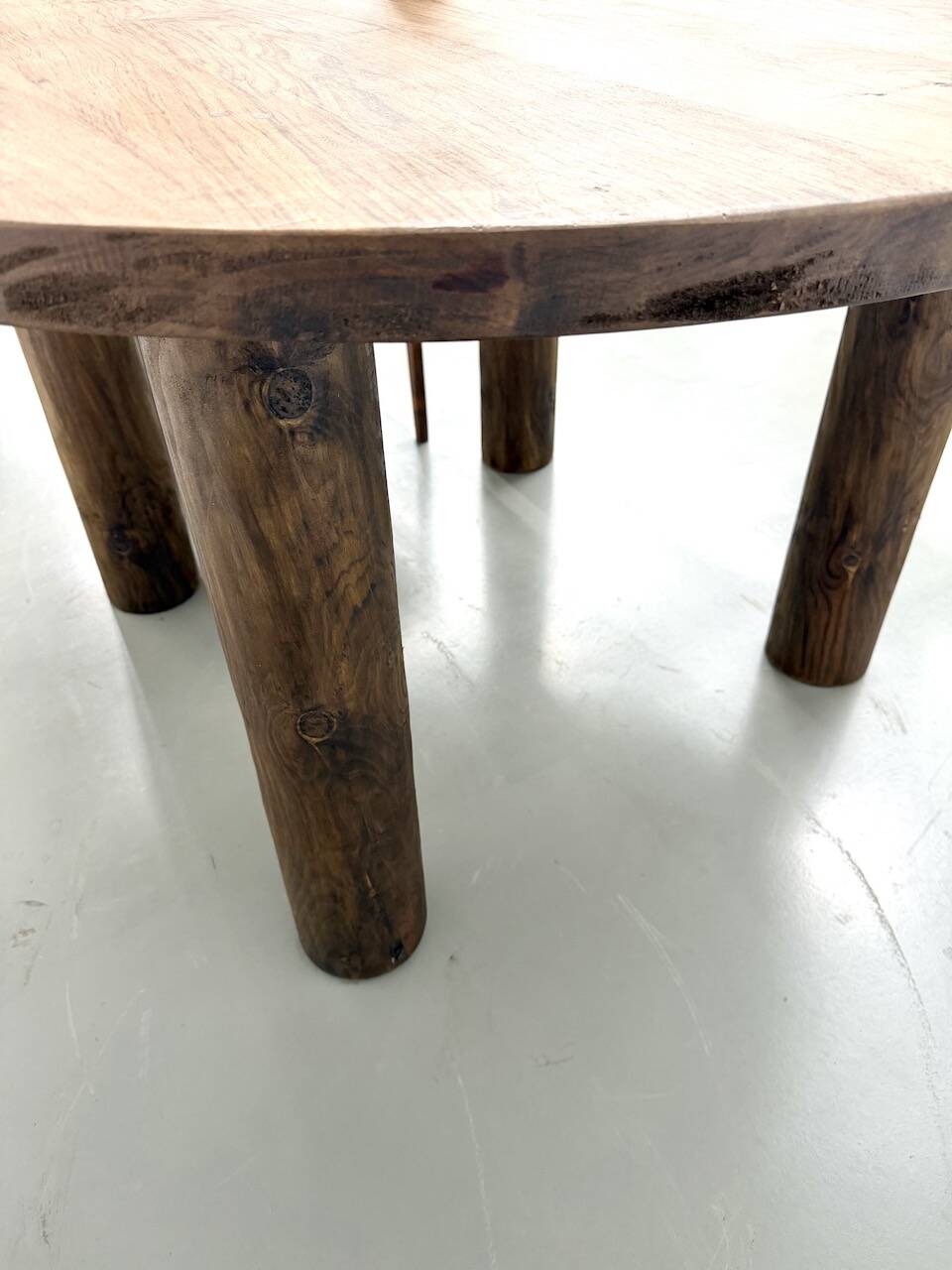 Table ronde années 50 constructiviste noyer