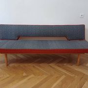 Canapé ou lit de jour de style mid-century conçu par Miroslav Navratil, années 1960.