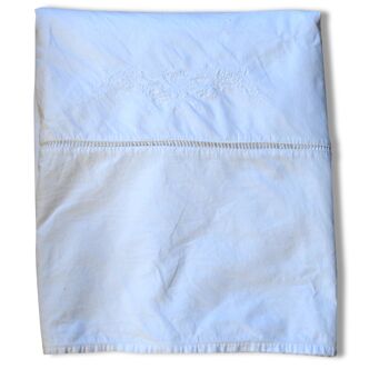 Linge ancien, nappe brodée