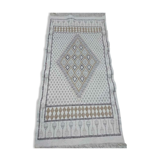 Berber carpet handmade in pure wool beige 78 x 158 cm