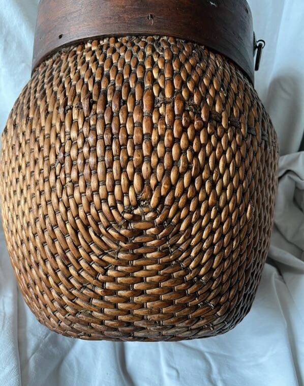 Early 20th century Chinese grain basket made of woven willow