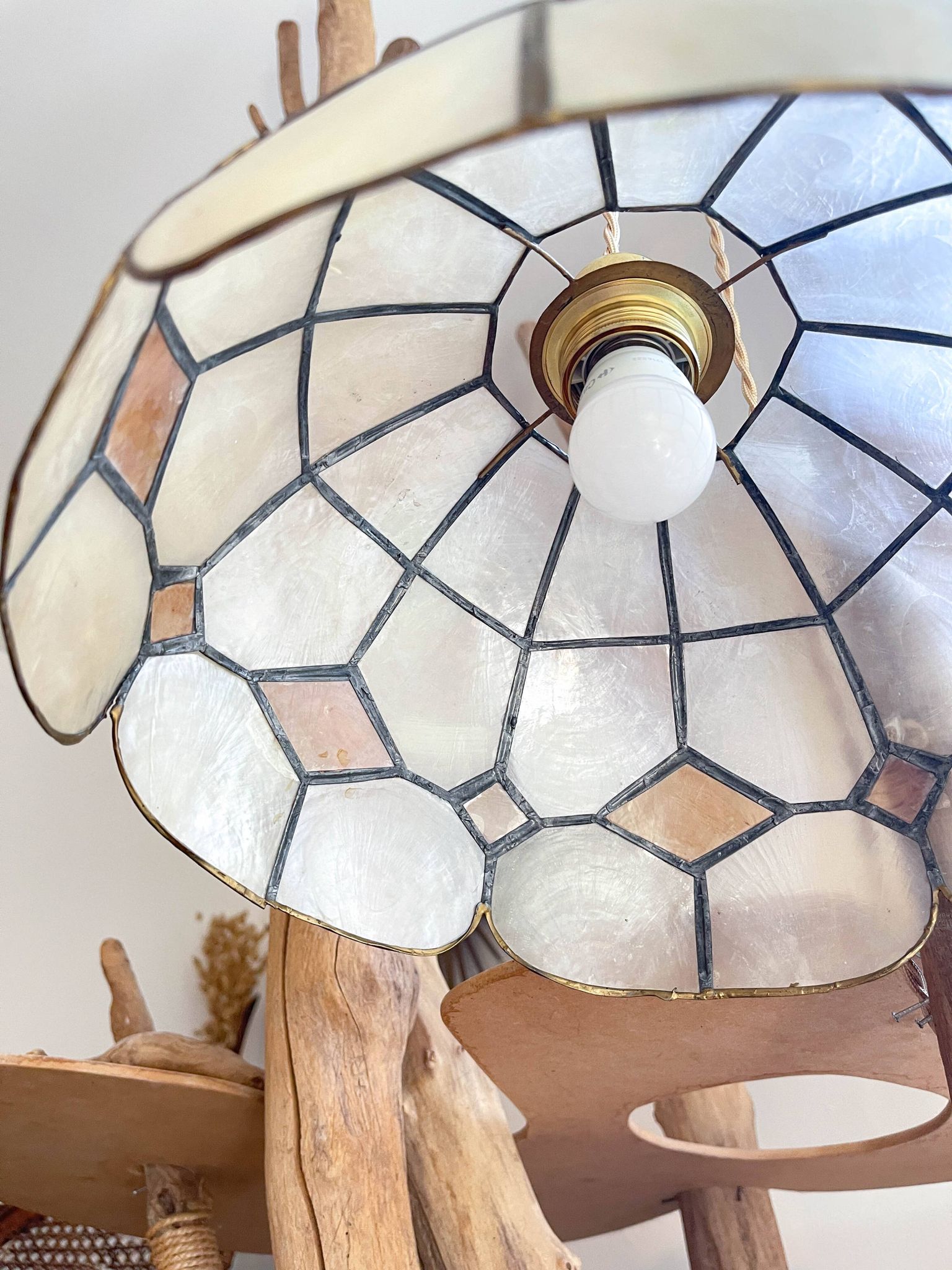 Vintage mother-of-pearl and vintage brass pendant light 1970
