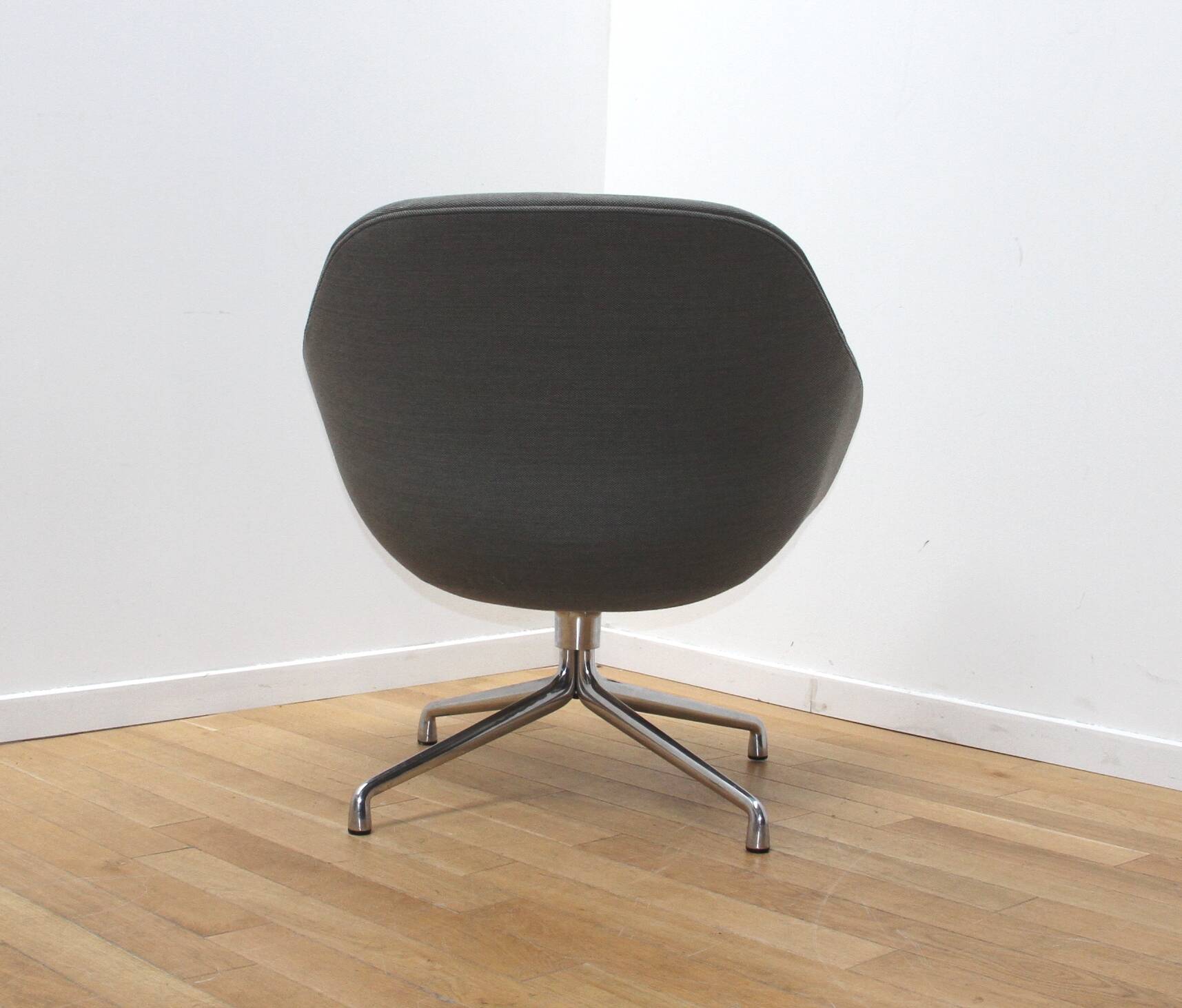 AAL 81 armchair, Hay