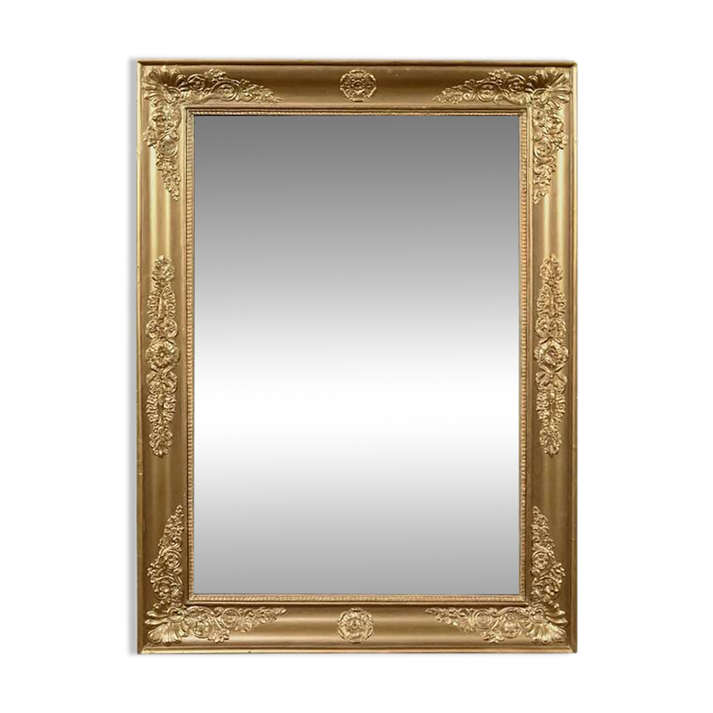 Important miroir en bois doré, style Restauration – Milieu XIXe