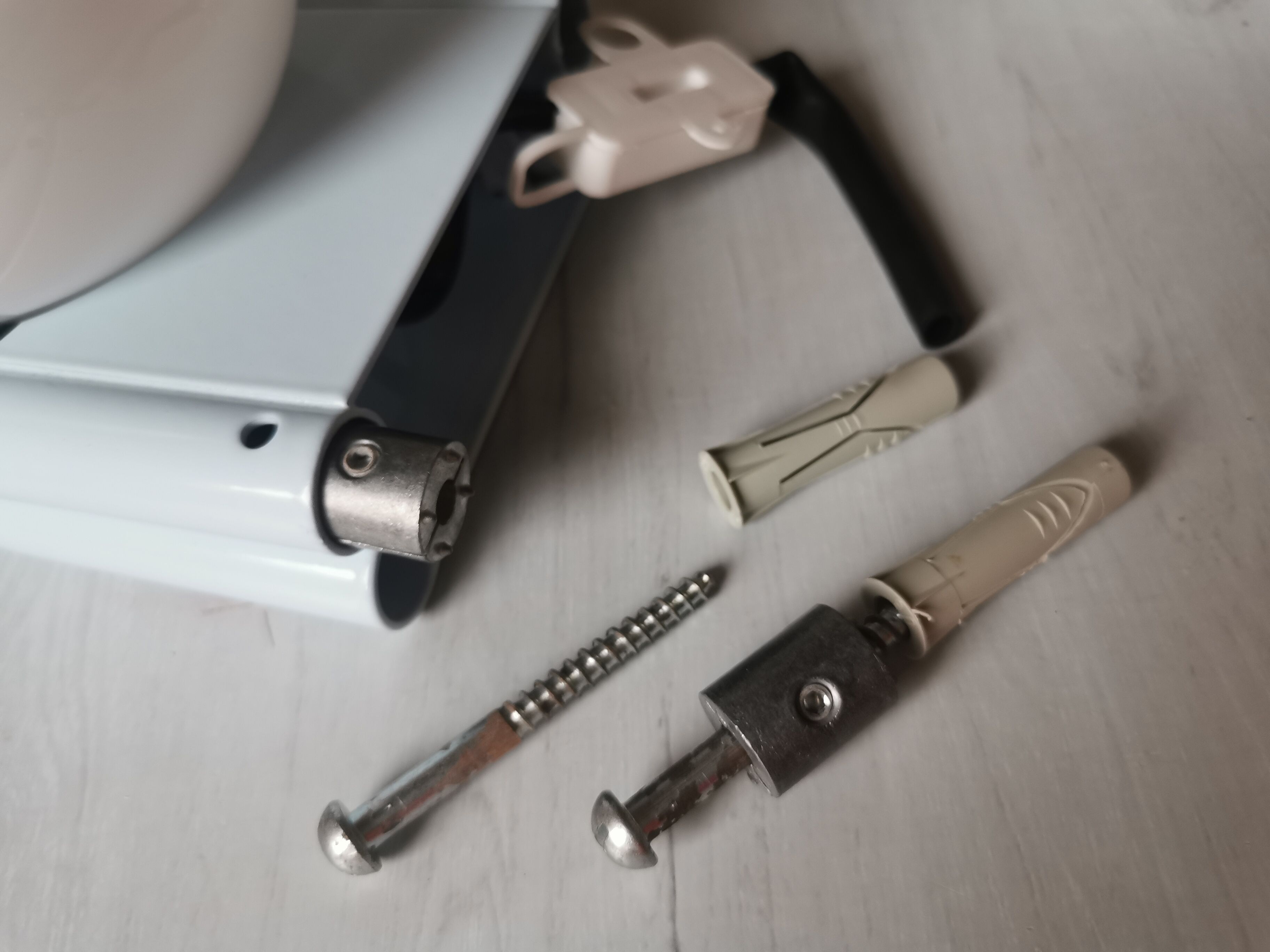 Vintage metal and opaline wall lamp