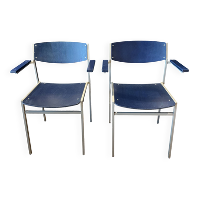 Paire de chaises avec accoudoirs Gijs Van Der Sluis bleu pieds acier gris