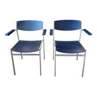 Paire de chaises avec accoudoirs Gijs Van Der Sluis bleu pieds acier gris
