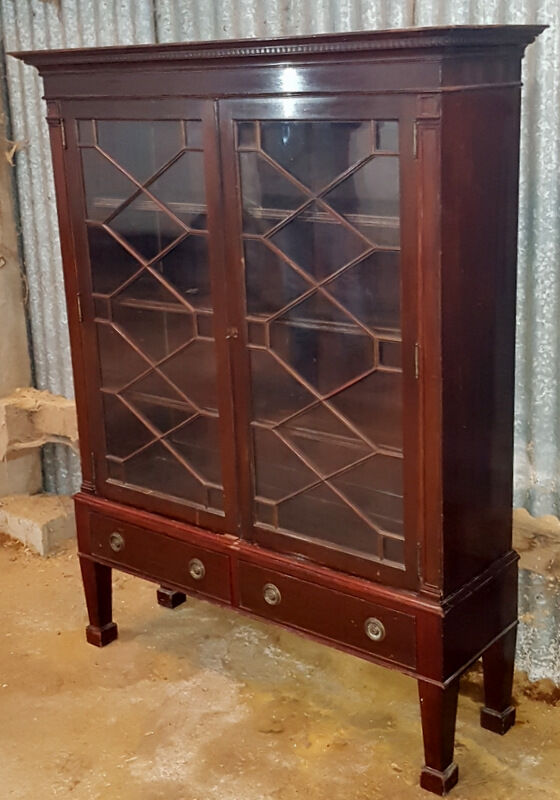 England vitrine in acajou in 2 parties - ports a croisillons