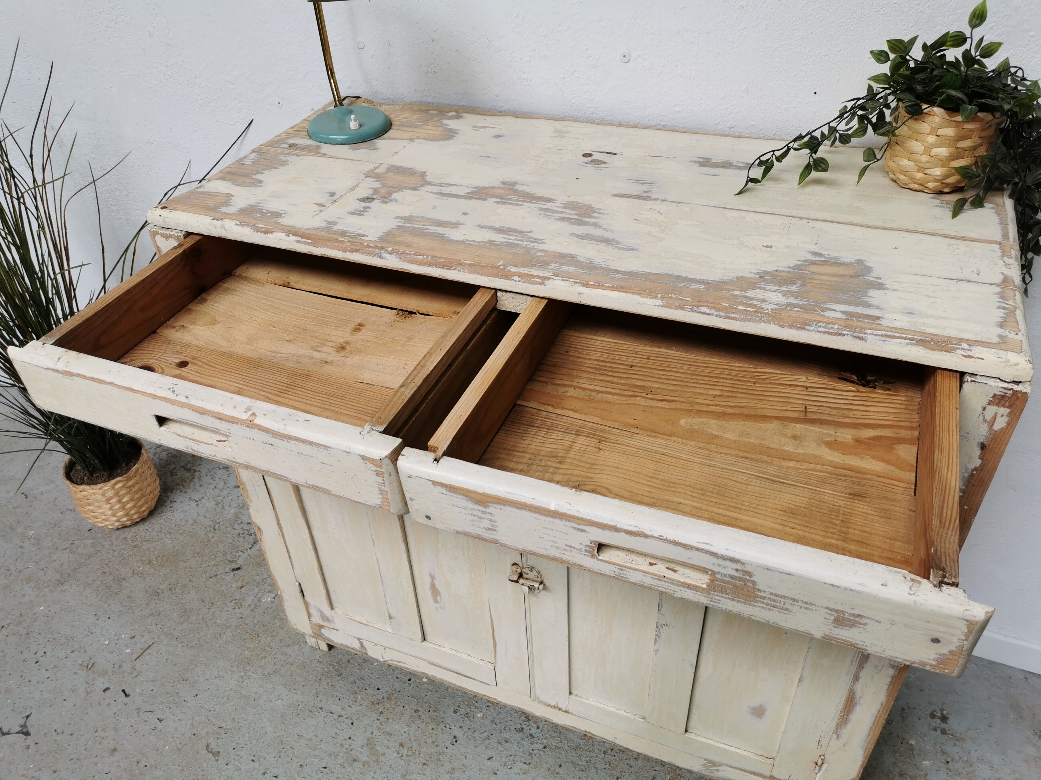Buffet parisien vintage