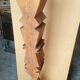 Sculpture ethnique brutaliste / Totem , bois massif sur socle
