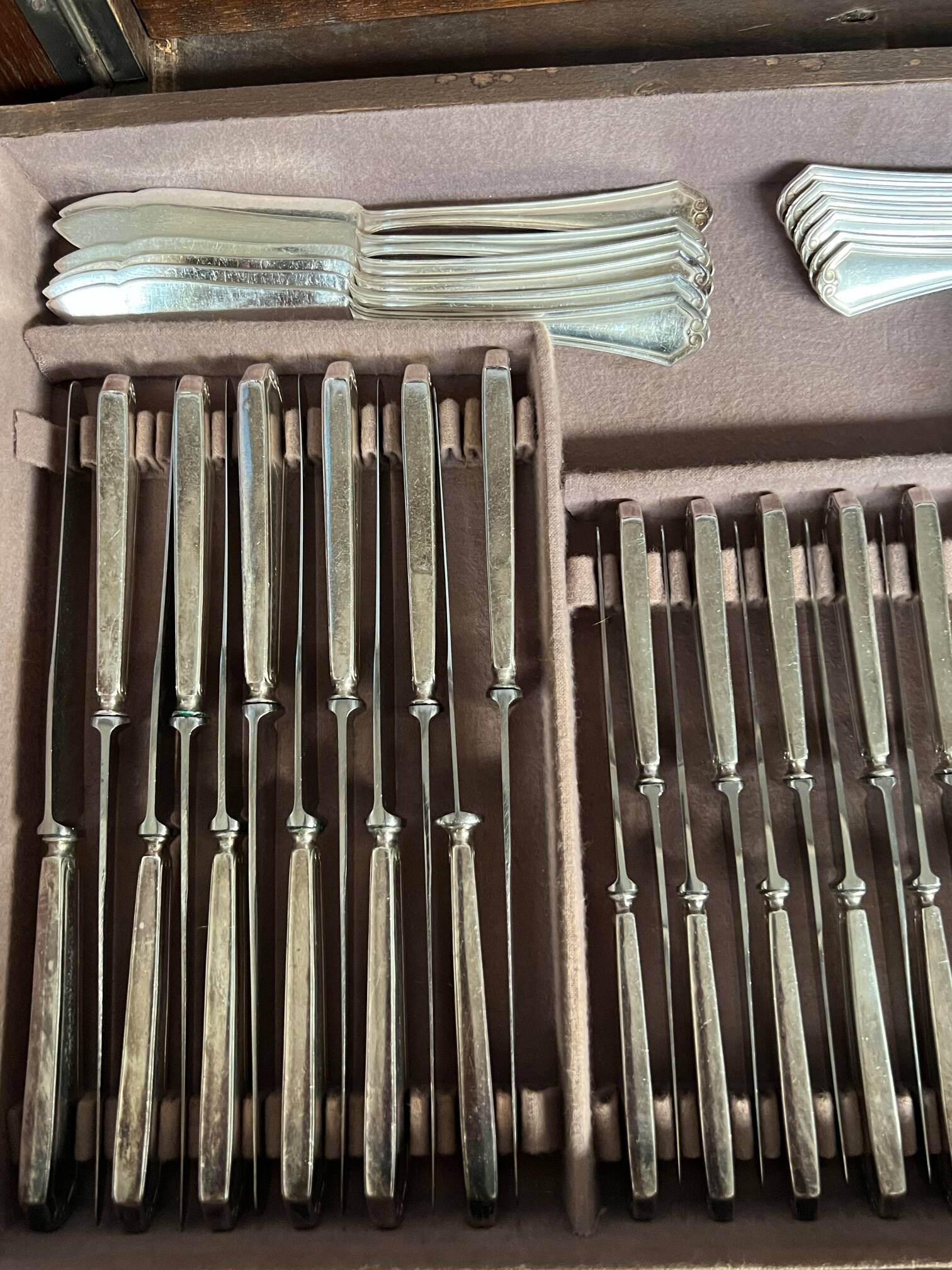 Wiskerman cutlery for 12 people - 127 pieces.