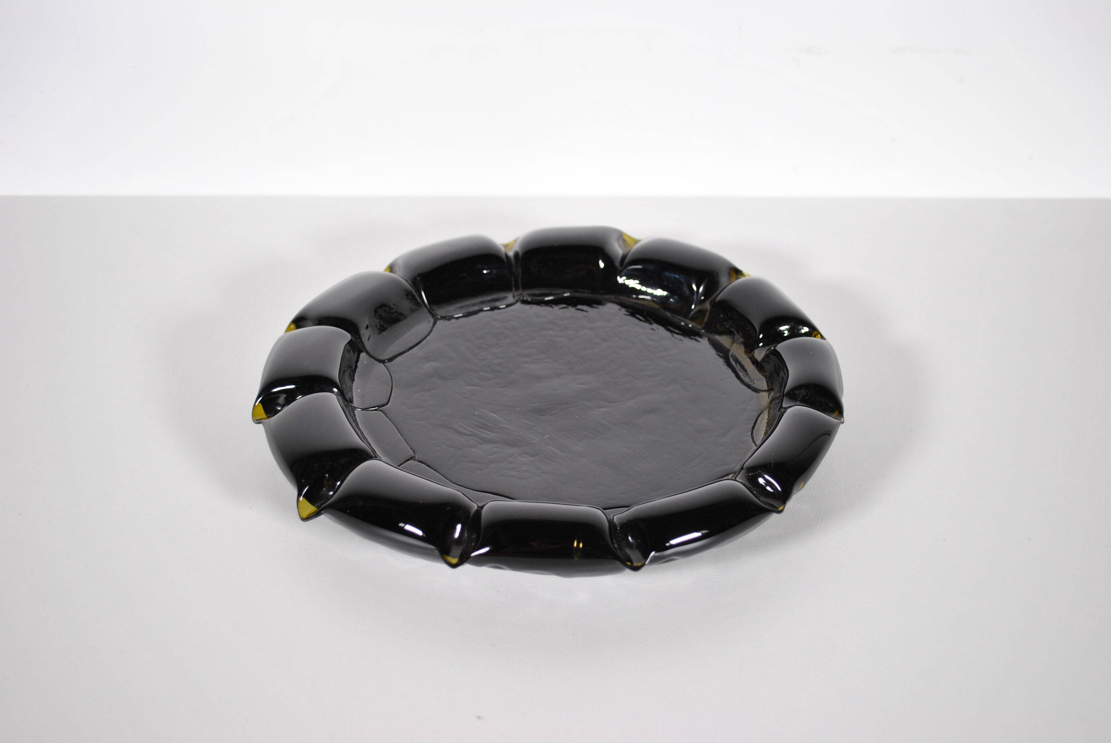 Empty pocket or ashtray in glass 1970