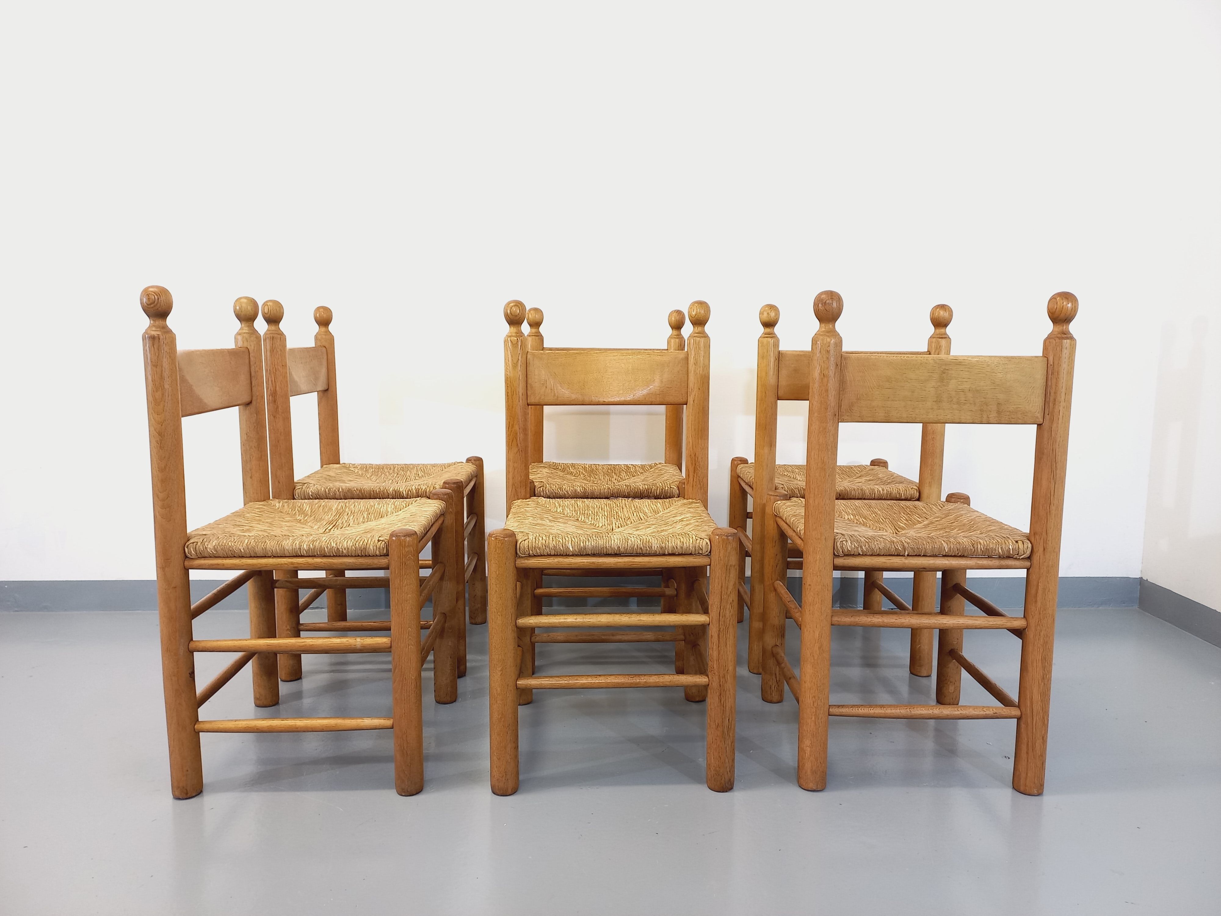 Suite of 6 vintage brutalist chairs in solid oak wood and straw from the 60s