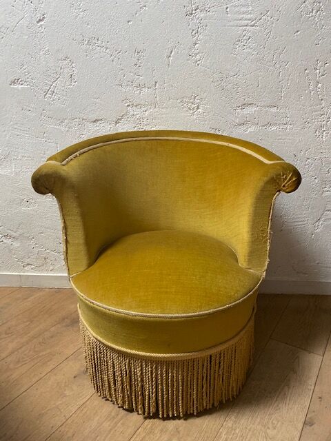 Vintage toad armchair
