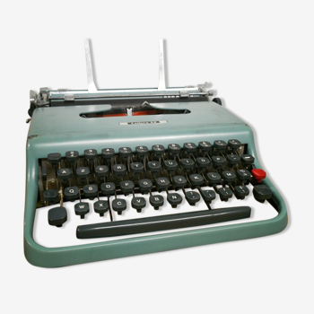 Machine à écrire Olivetti - Lettera 22