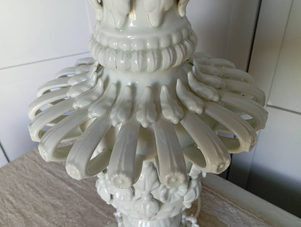 Ceramic lamp base from Manises