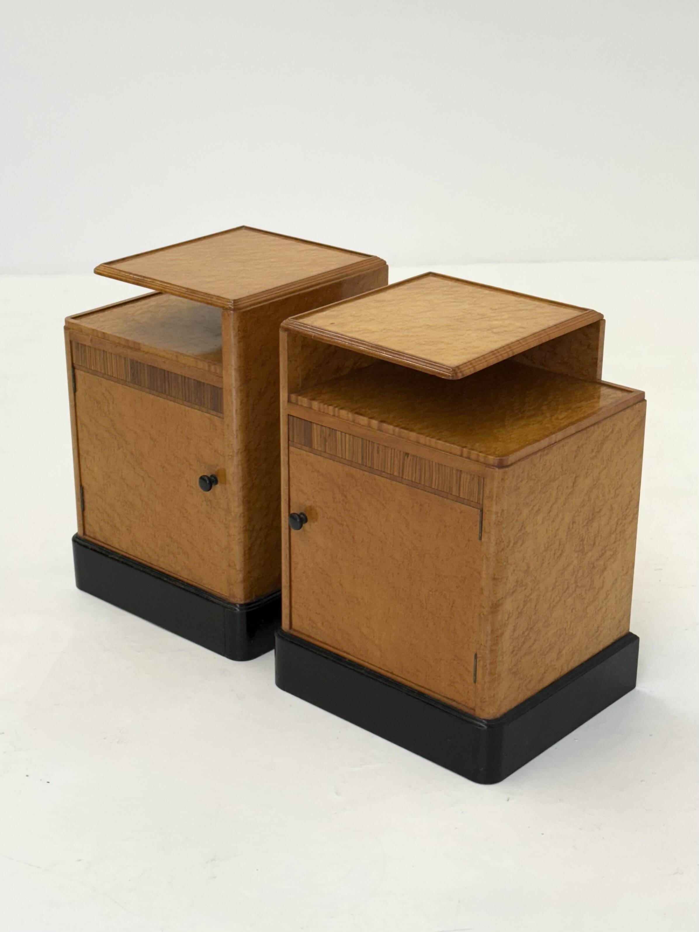 Ensemble de 2 chevets Art Déco en placage de loupe