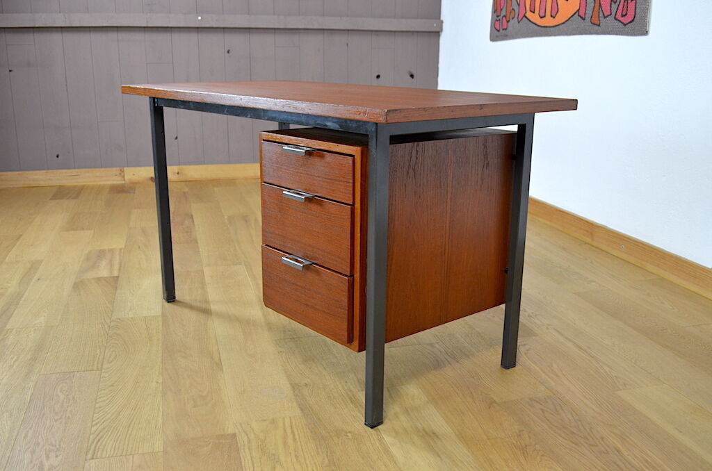 Minimalist office of Herbert Hirche Holzapfel Edition 1960