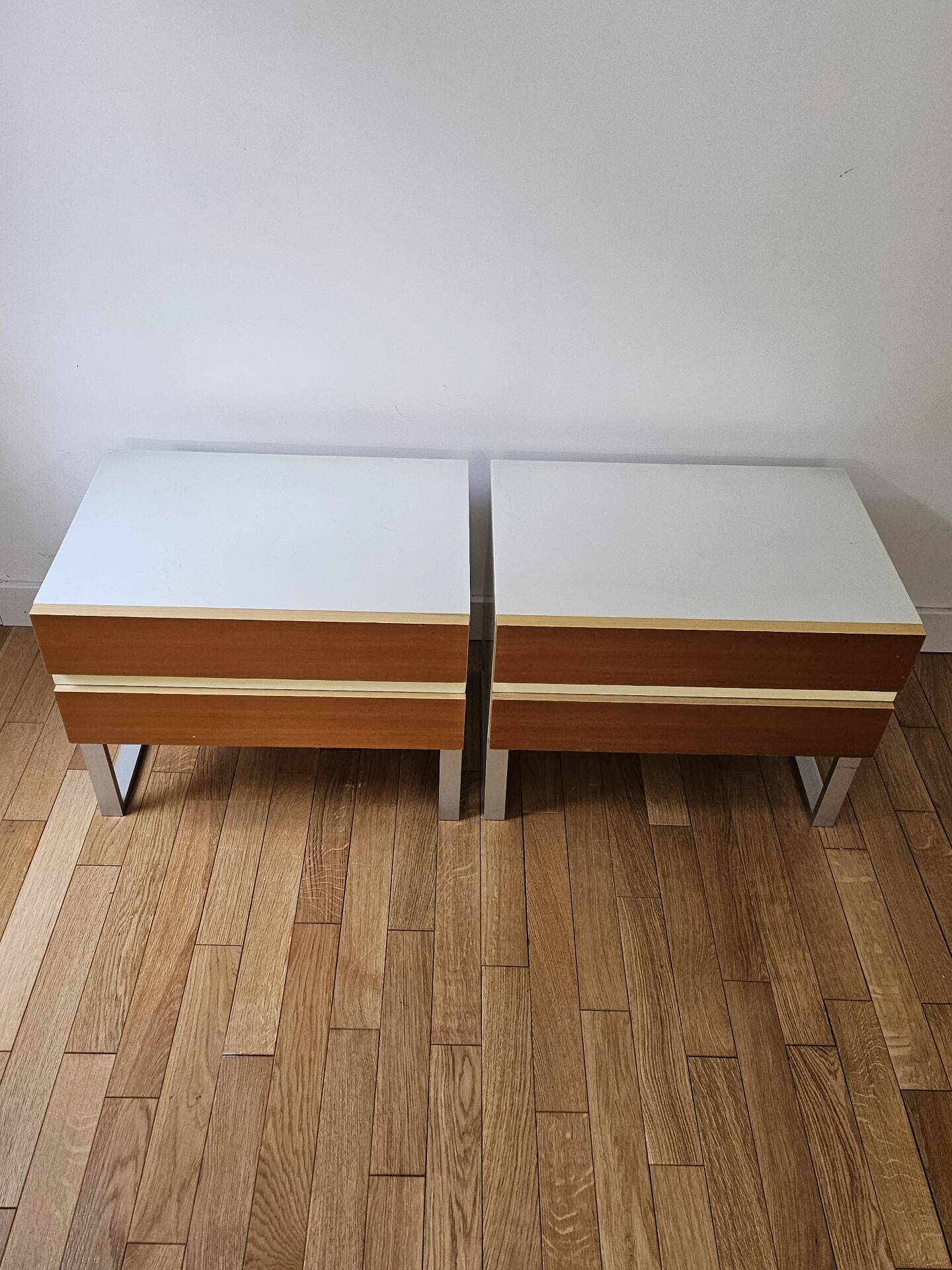 Interlukbe - pair of large bedside tables or side tables