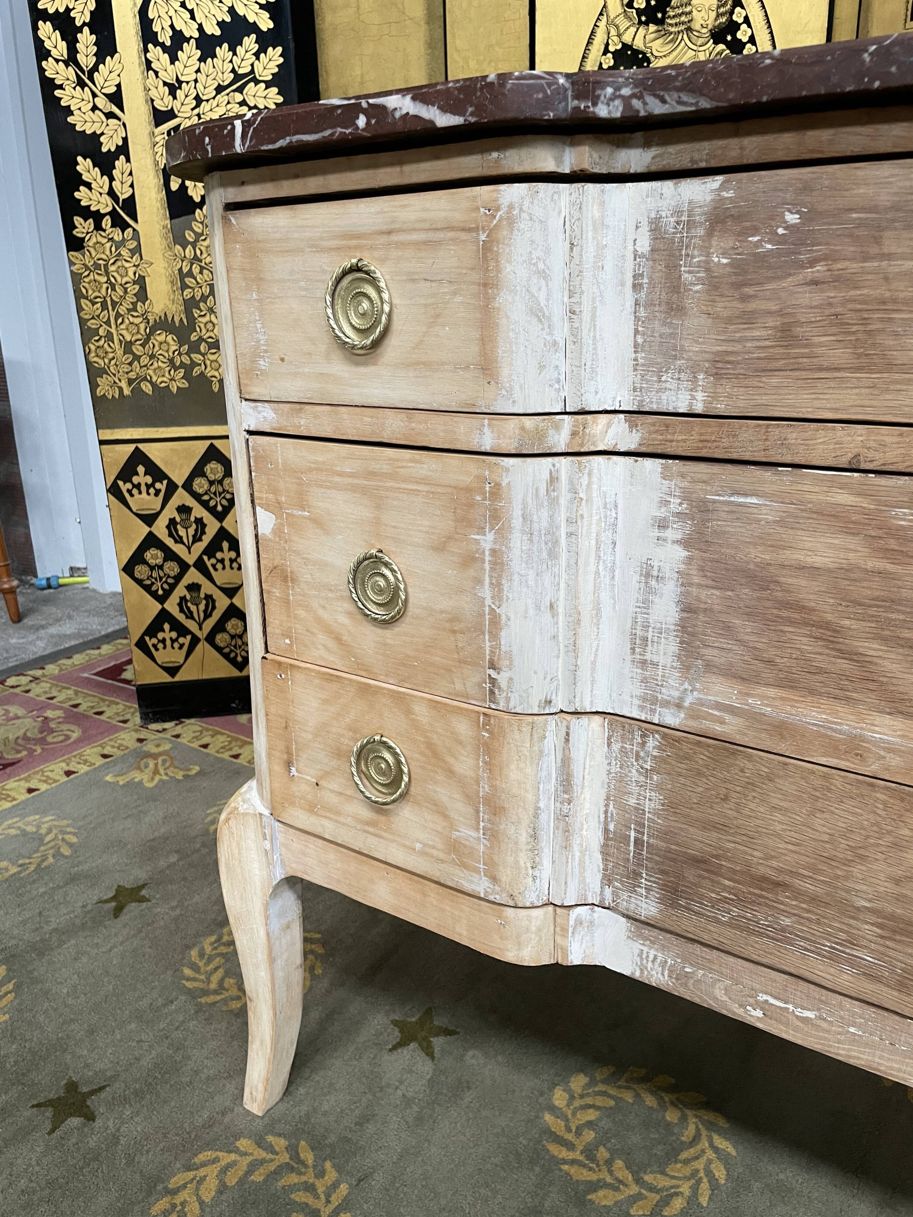 Raw dresser Louis XV style