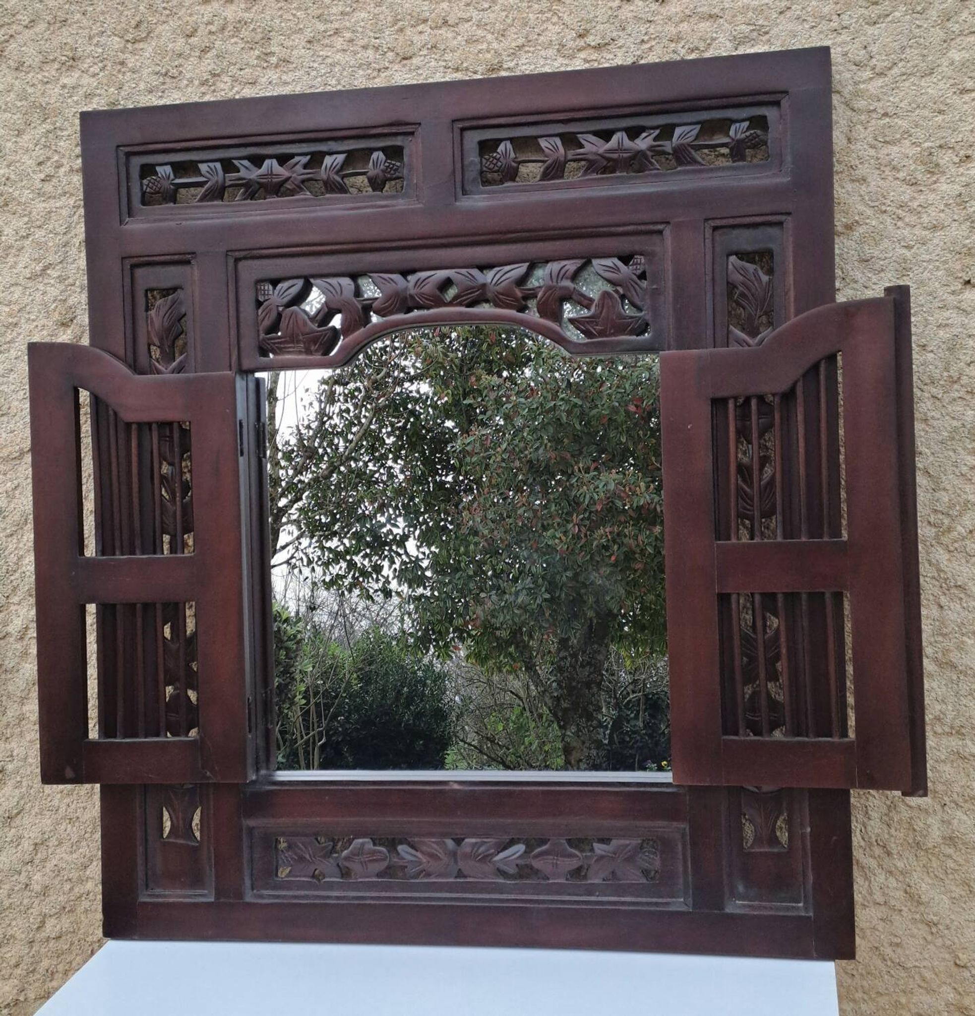 Miroir fenêtre indonésien