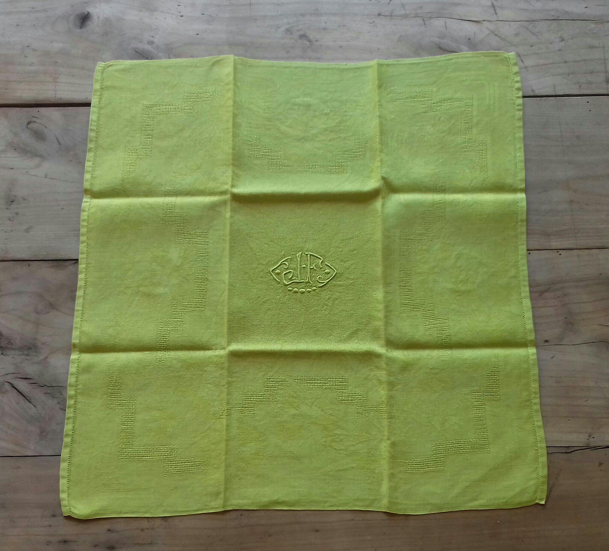 9 damask linen napkins