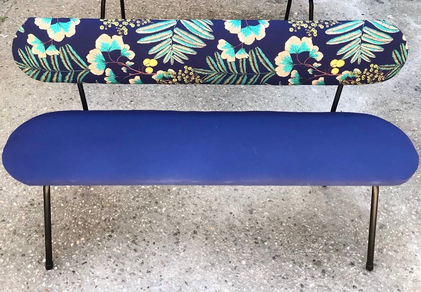 Lot 2 upholstered benches