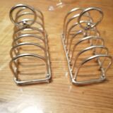 Set of two toast holders