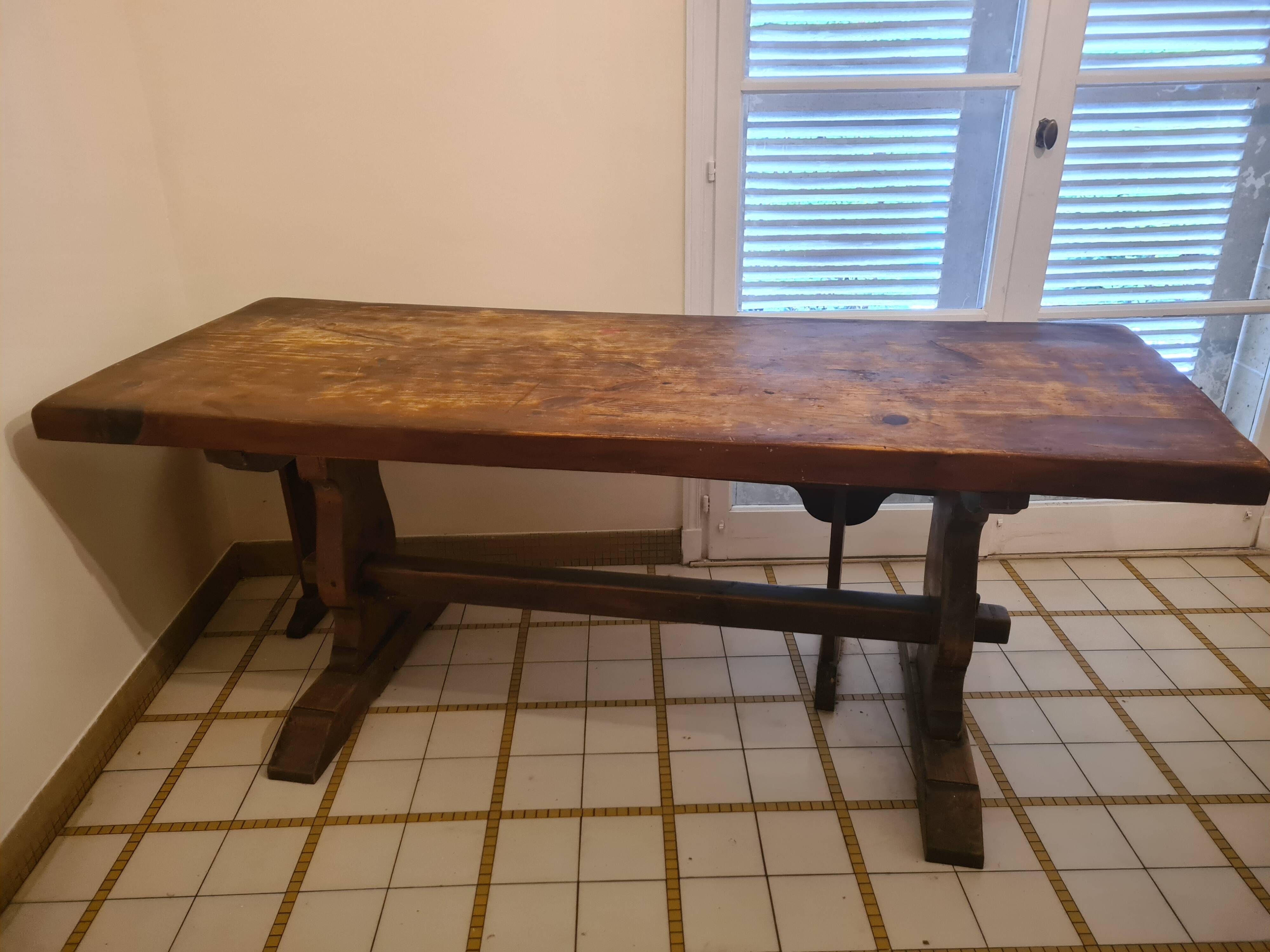 Farmhouse table