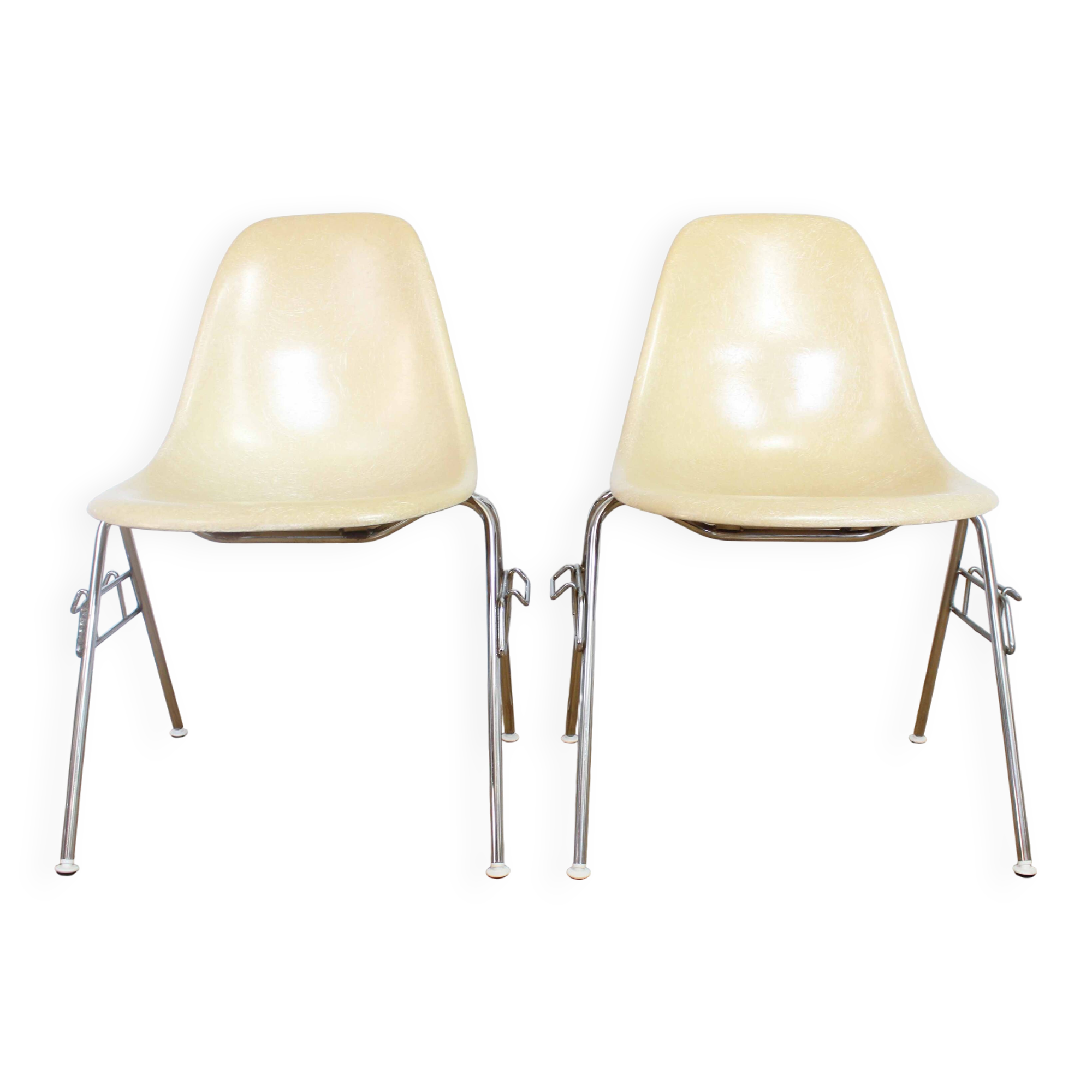 Pair of Eames / Herman Miller DSS model fiberglass chairs
