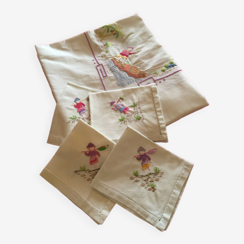 Nappe brodée et serviettes