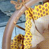 Tripod in curved wood sewing basket 60/70