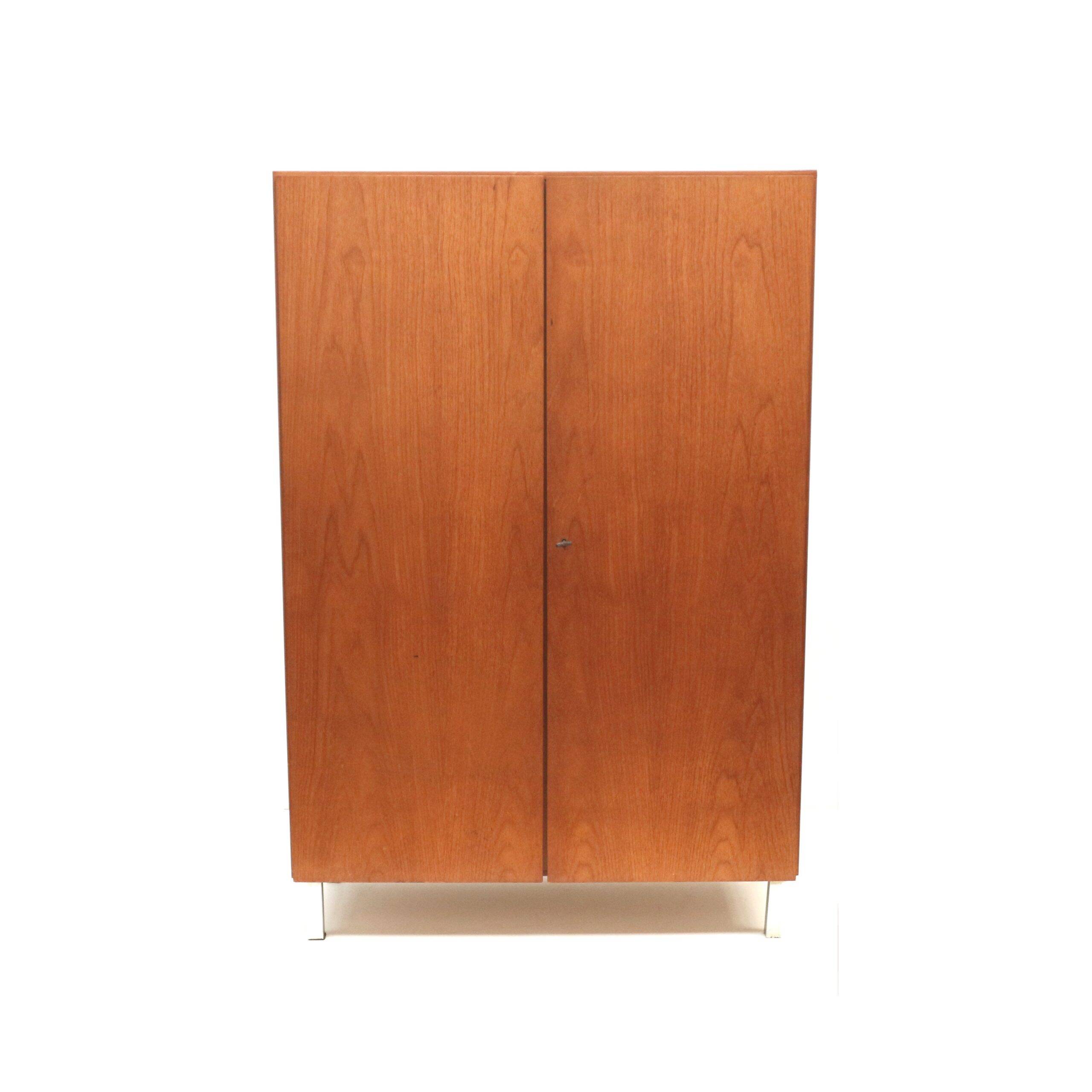 Vintage wardrobe/sideboard from the 1960s