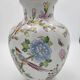 Vase en porcelaine chinoise décoré de fleurs et d'oiseaux