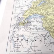 Vintage map of Switzerland in colour 43x43cm from 1950.