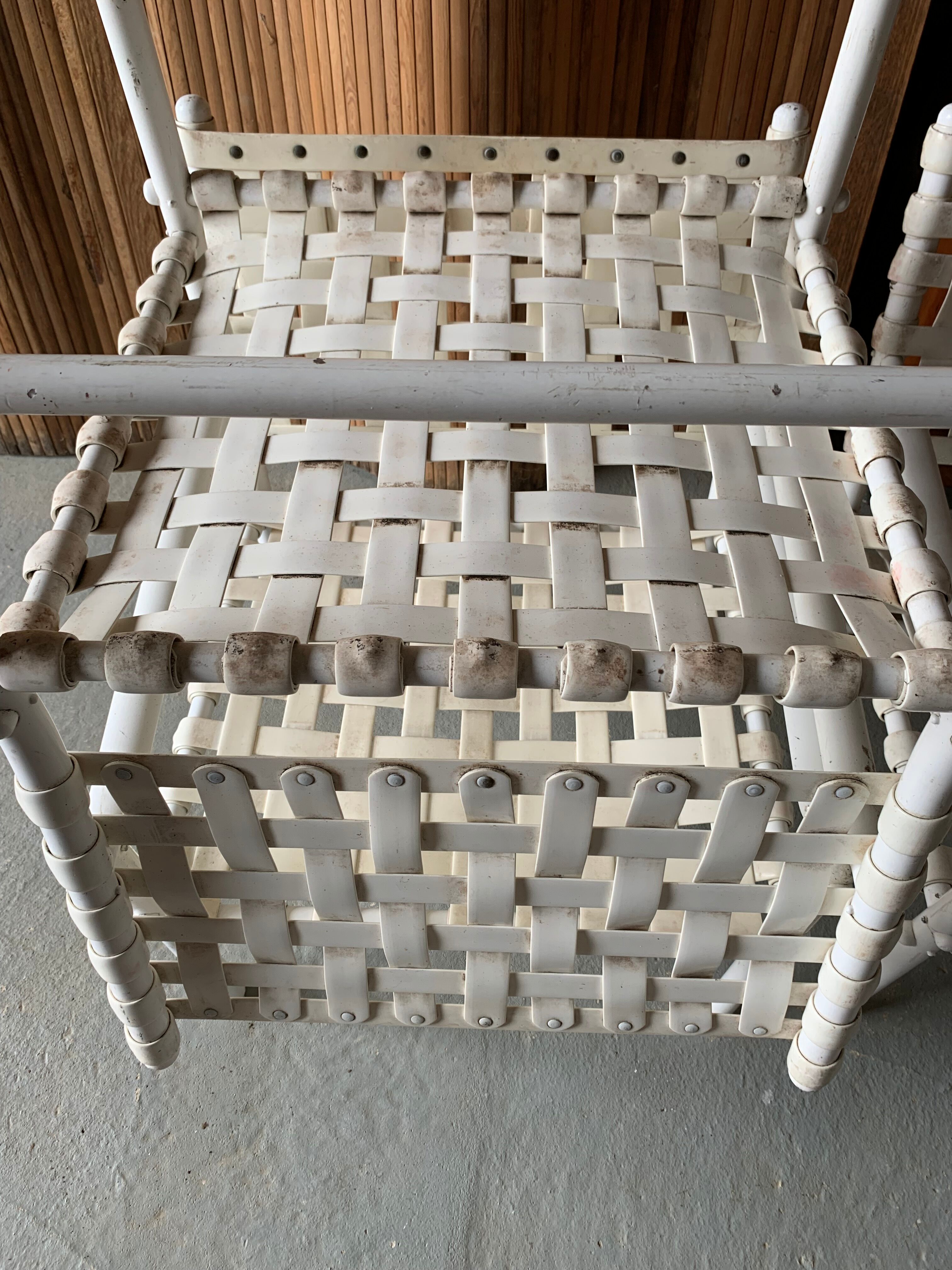 4 white Lounge Chairs Triconfort - Aluminium and plastic - 1980's