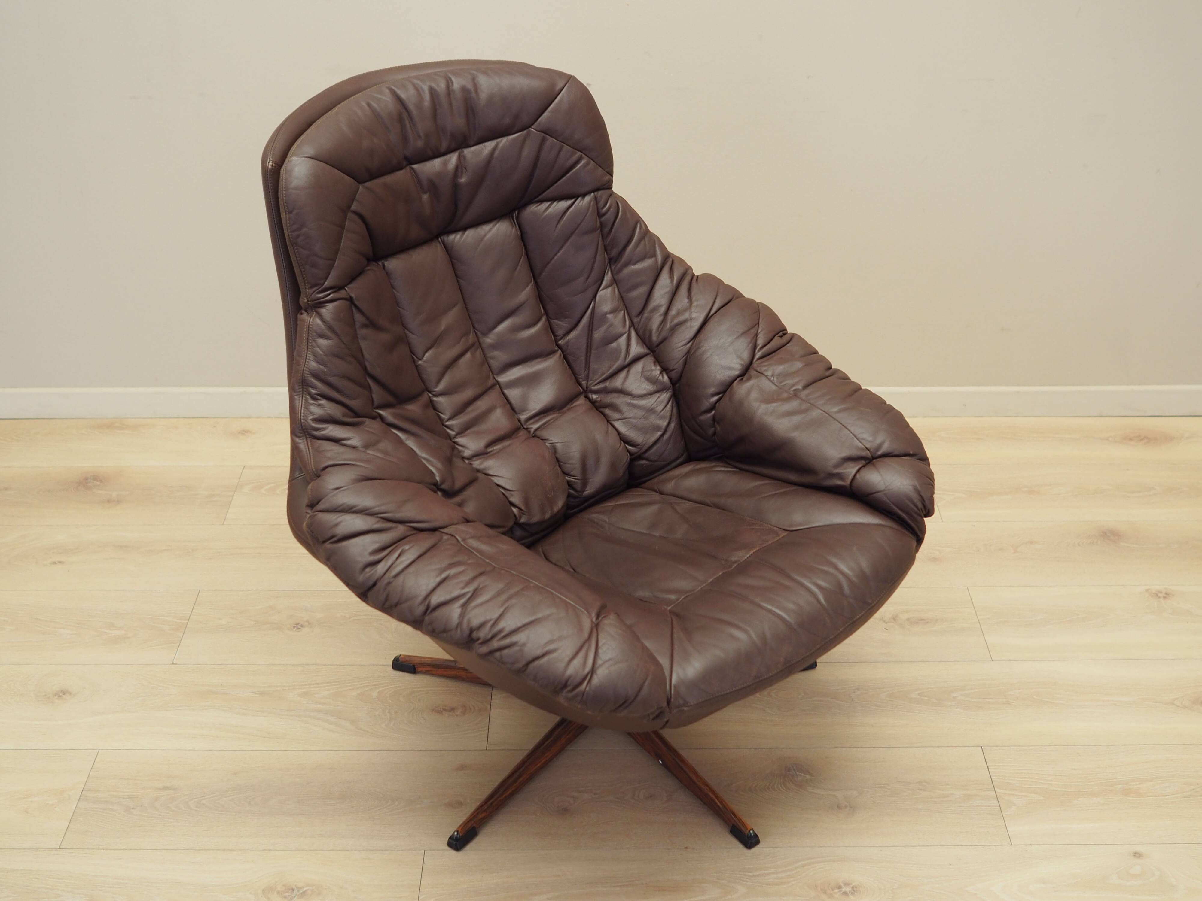 Leather swivel chair, Danish design, 1960s, designer: H.W. Klein, manufactu