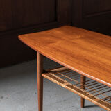 Table basse 'Planche de surf' en bois de teck avec étagère à magazines, design hollandais, années 1960