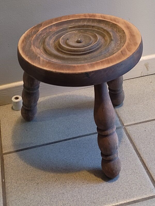 Solid wood stool legs tripod aero-gummed