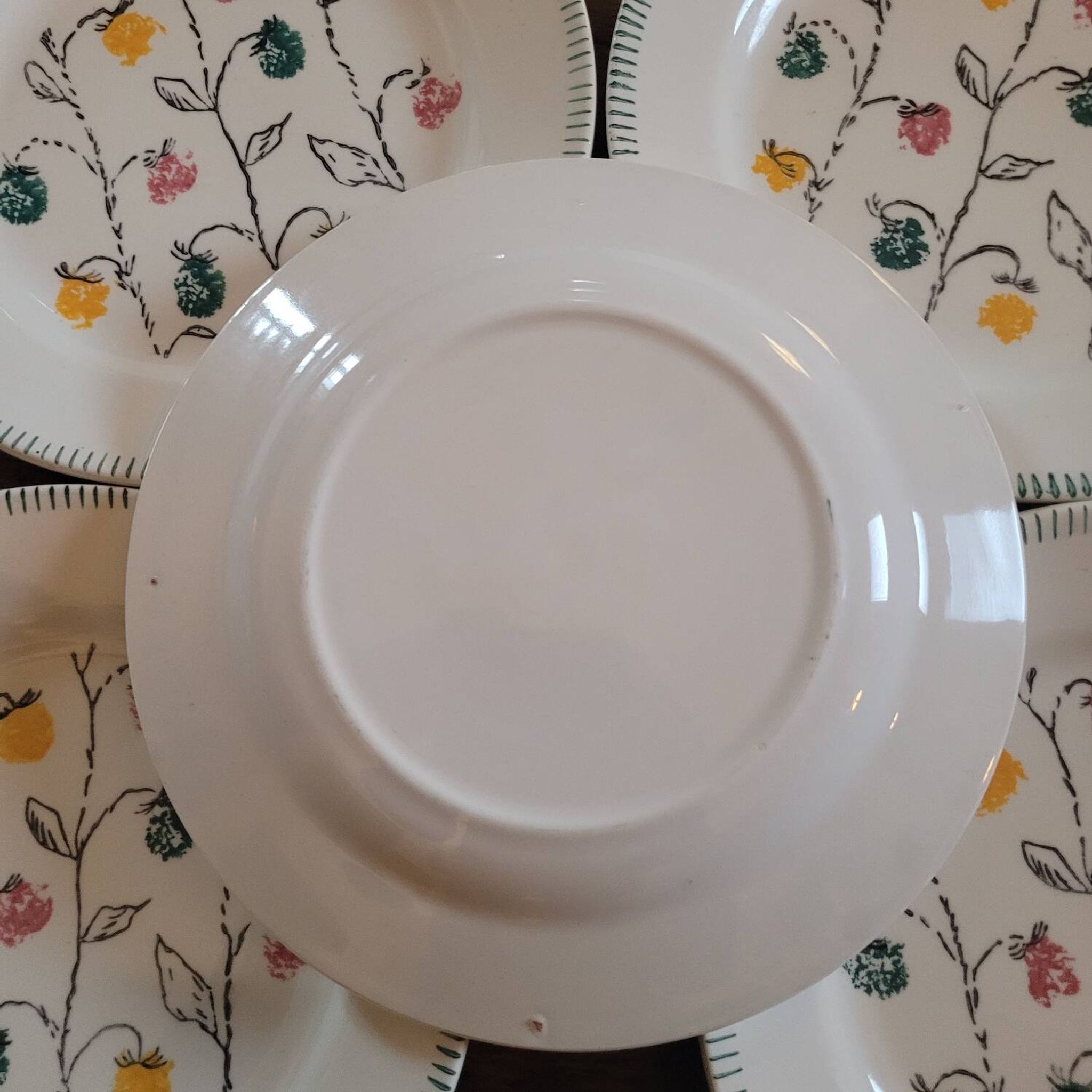 Assiettes à dessert faïence et décor floral 50's
