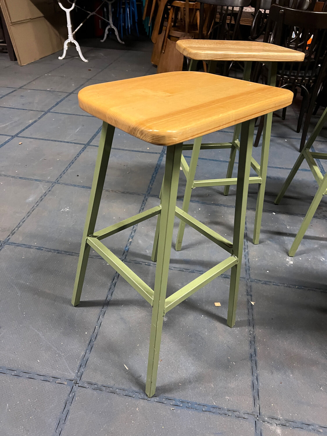 Set of 4 stools