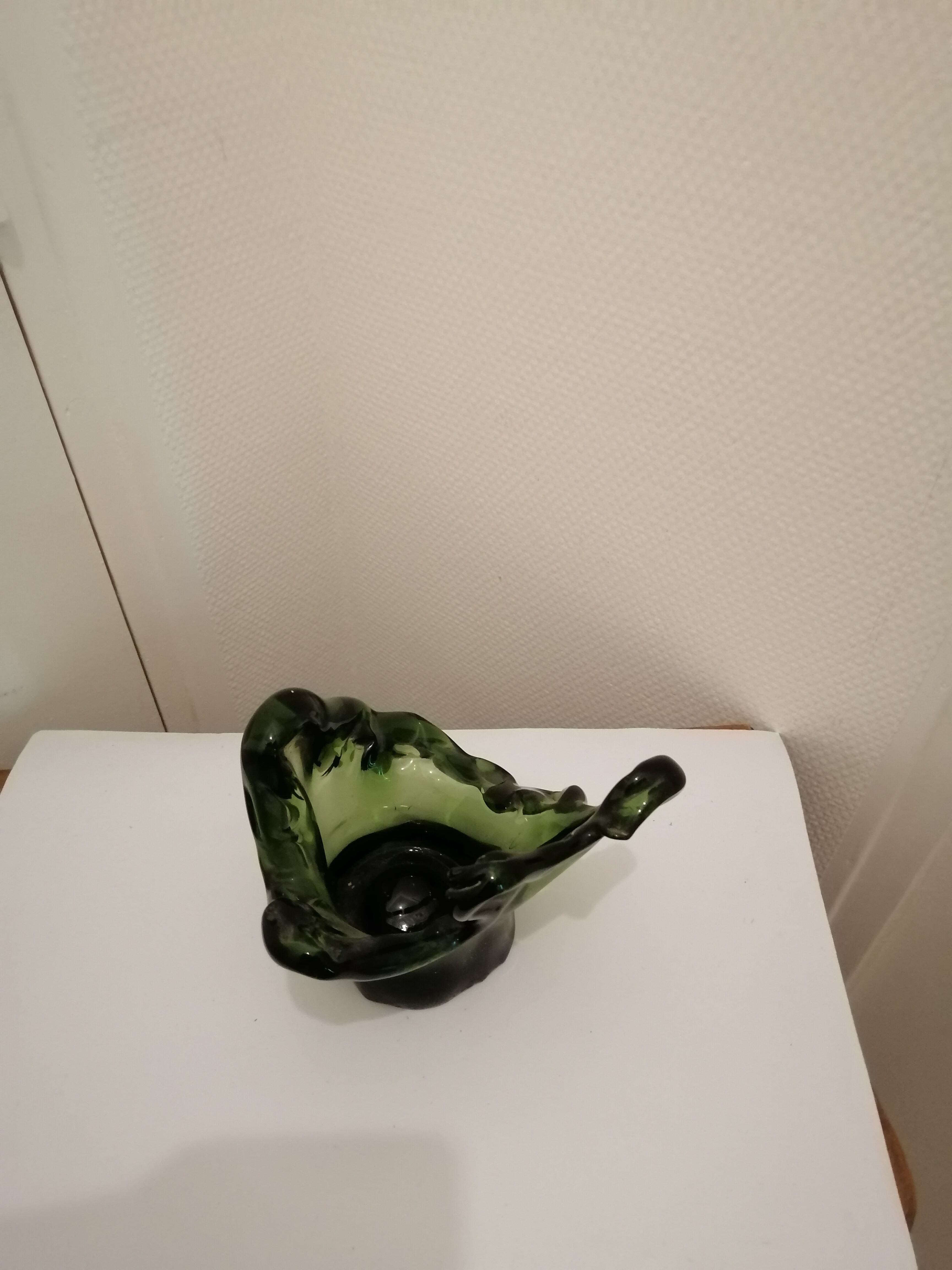 Vase mouchoir en verre soufflé