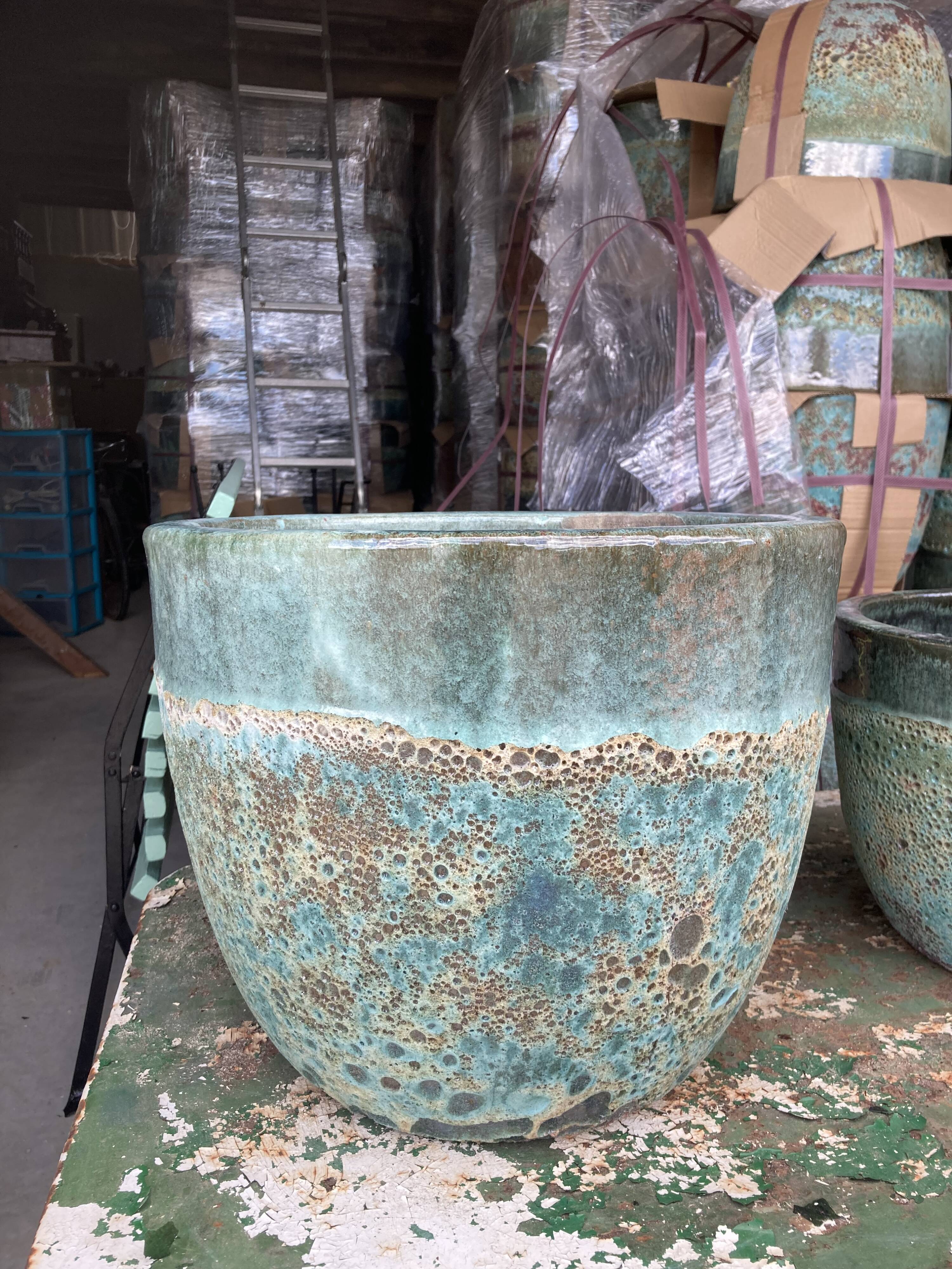 Set of 3 ceramic pots