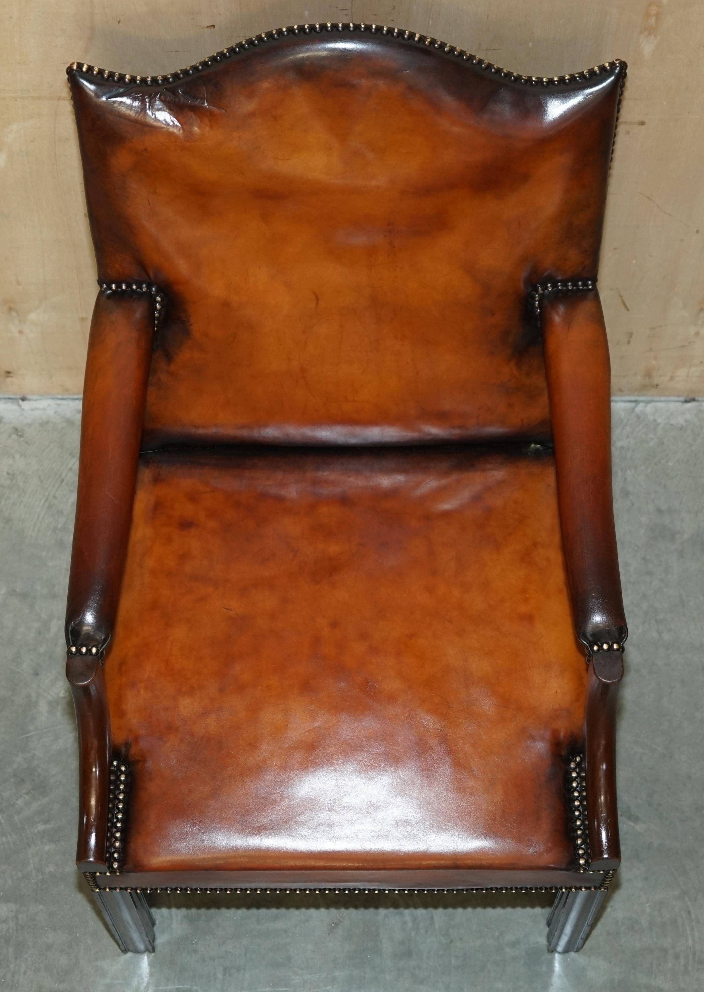 Fauteuil de bureau Gainsborough restauré cuir teint à la main