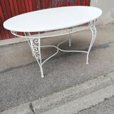 Oval garden table