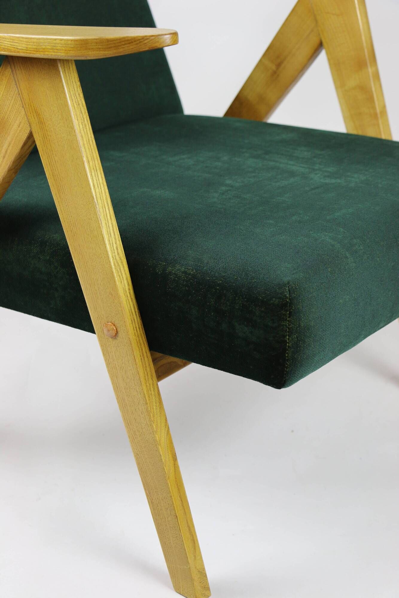 Fauteuil vintage velours verts Var B310 années 1970