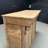 Oak box counter