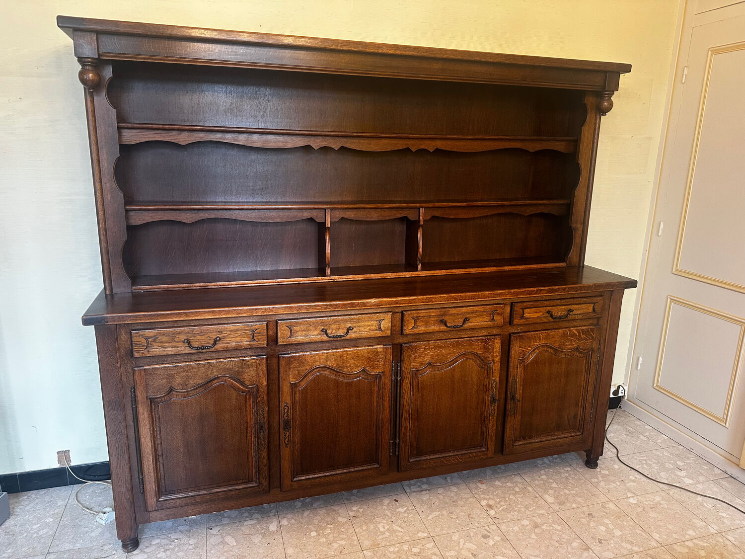Rustic two-body buffet in oak from the 1960s.